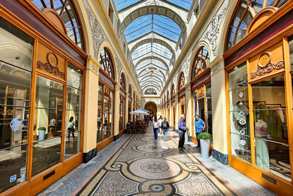 Wandelroute langs de mooiste passages van Parijs