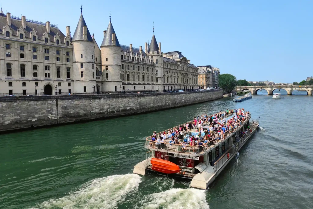 Boottocht Parijs: welke rondvaart op de Seine kies je? Tips, tickets + ALLE aanbieders in 2026